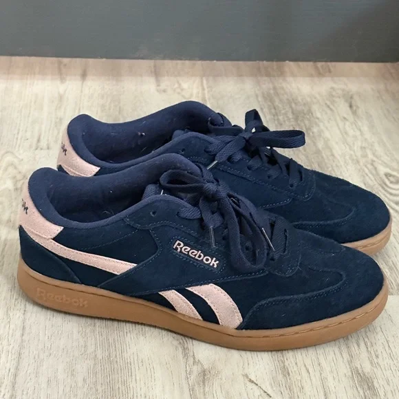 Women’s Reebok Navy & Pink Sneakers - Picture 2 of 5